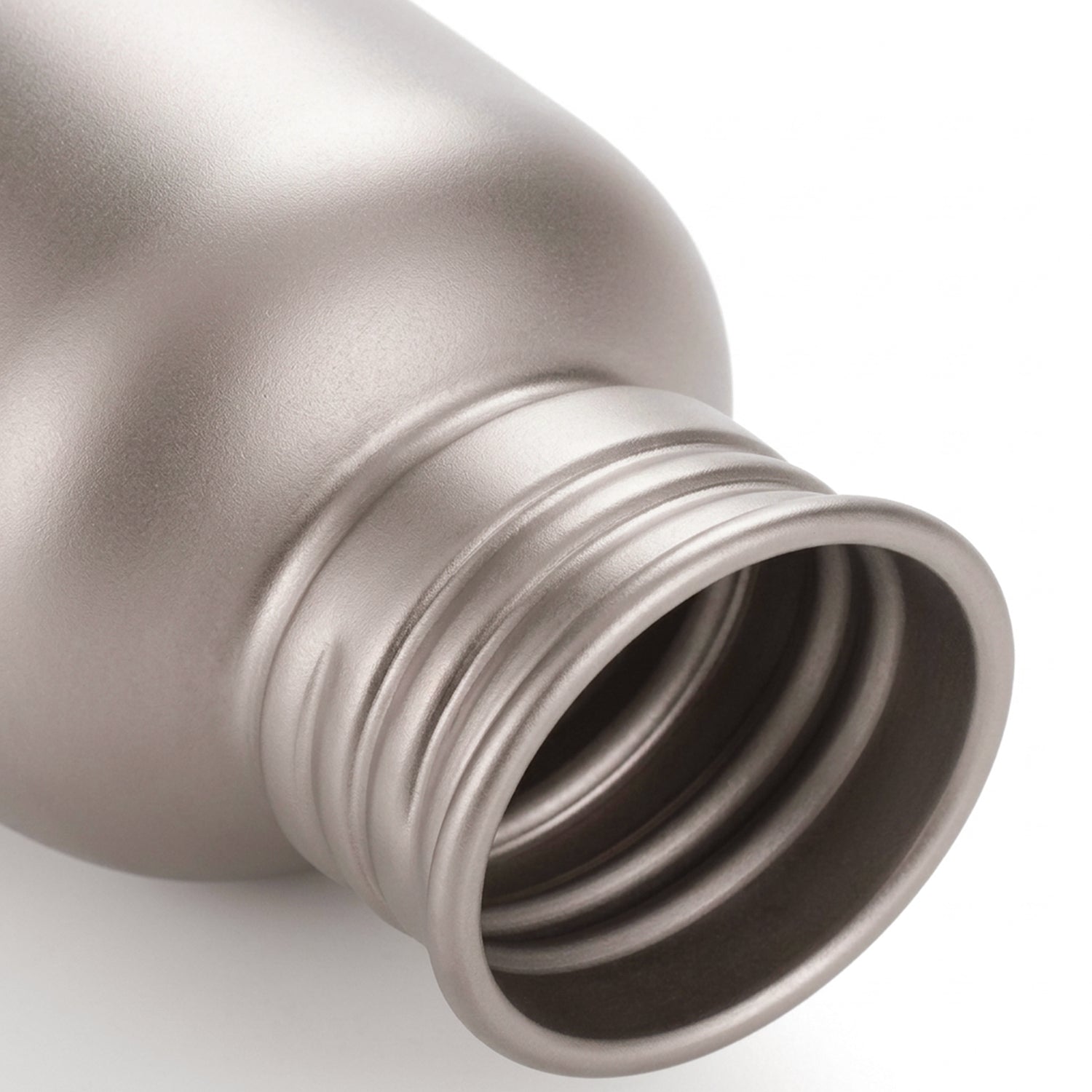 Movoloro 25.4 fl oz Pure Titanium Single-Wall Flask